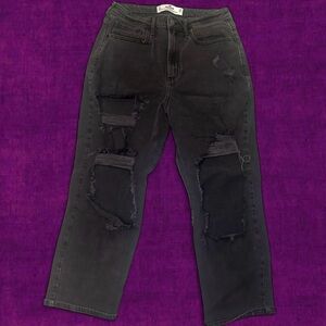 Hollister Curvy Ultra High-Rise Vintage Straight Distressed Jeans